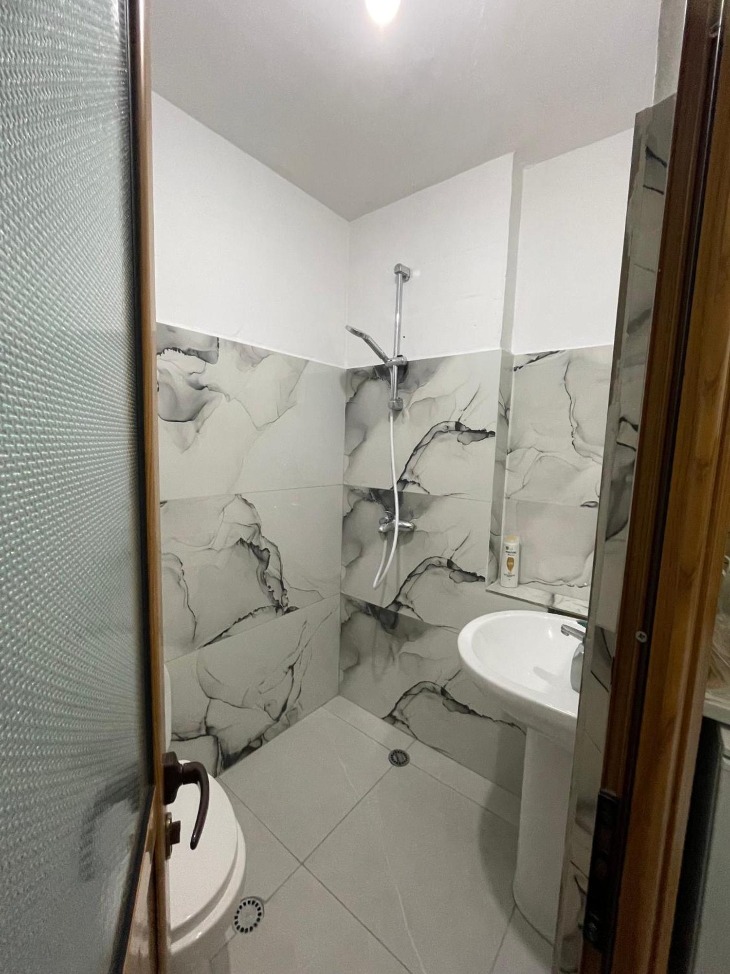 Agroni Rooms Τίρανα Εξωτερικό φωτογραφία