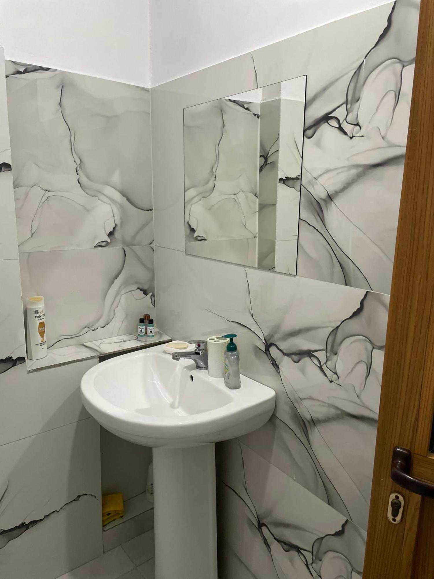 Agroni Rooms Τίρανα Εξωτερικό φωτογραφία